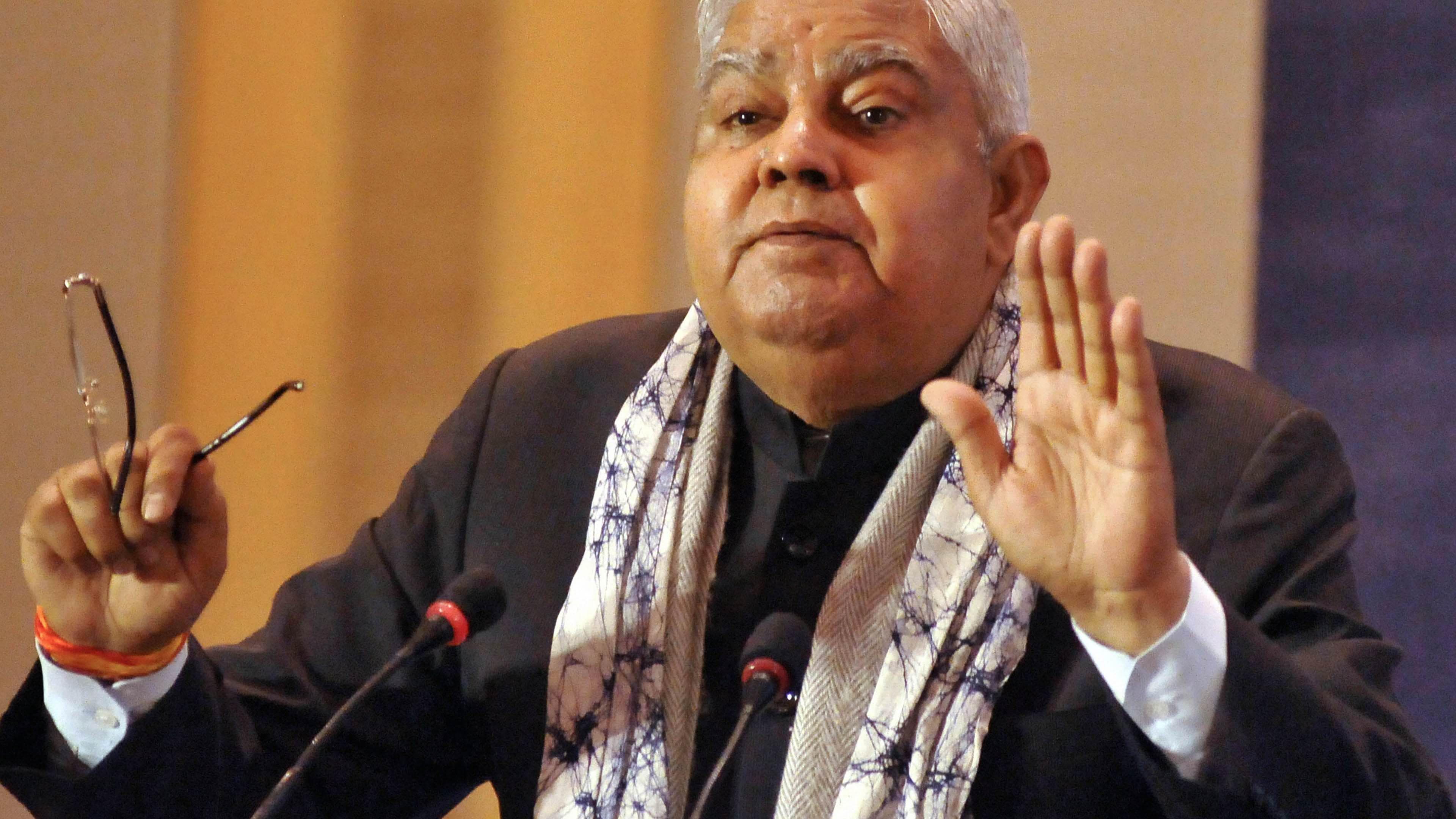 Tmc vs Bengal Governor : রাজ‍্যপালের বদলে আচার্য মুখ‍্যমন্ত্রী, সাংবিধানিক দিক খতিয়ে দেখছে রাজ‍্য