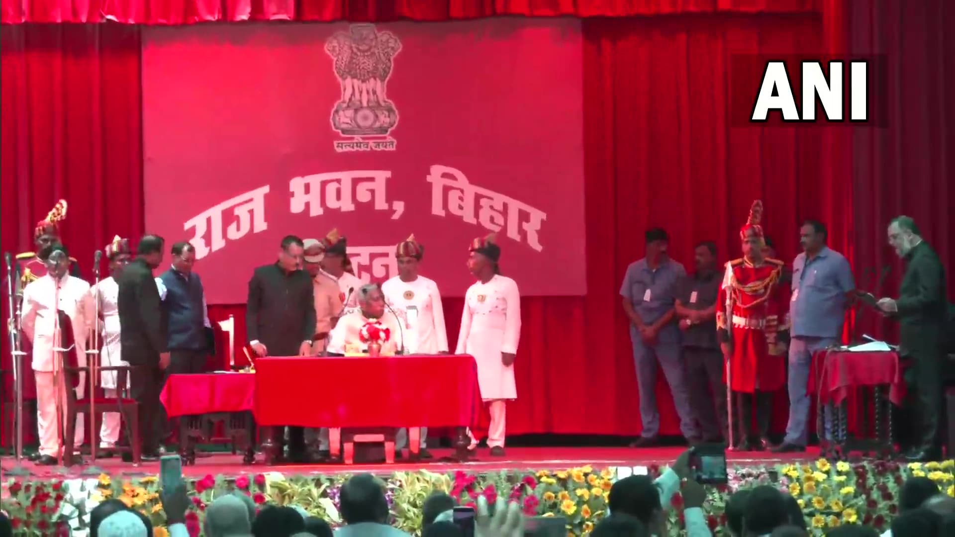 बिहार में सरकार गठन के बाद नीतीश सरकार का पहला कैबिनेट विस्तार