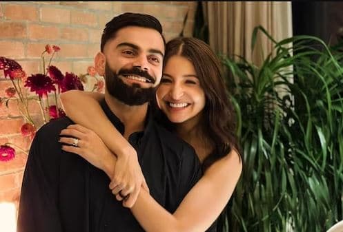Anushka Sharma और Virat Kohli के घर गूंजी किलकारी, कपल ने रखा बेटे का ये नाम...