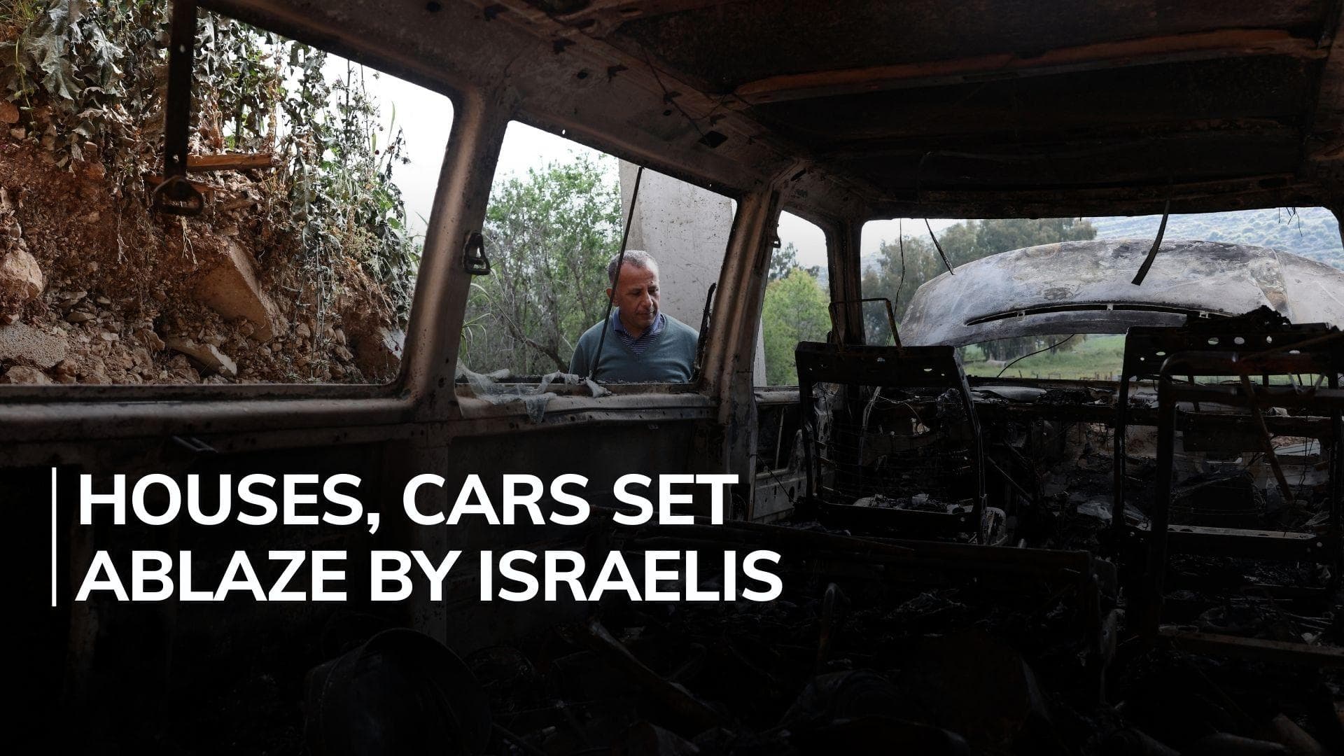 Israeli settlers' rampage in West Bank village leaves 1 dead, 25 injured