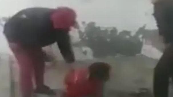 स्वर्ण मंदिर के बाद पंजाब के कपूरथाला से आया बेअदबी का मामला, जमकर हुई पिटाई...Video Viral