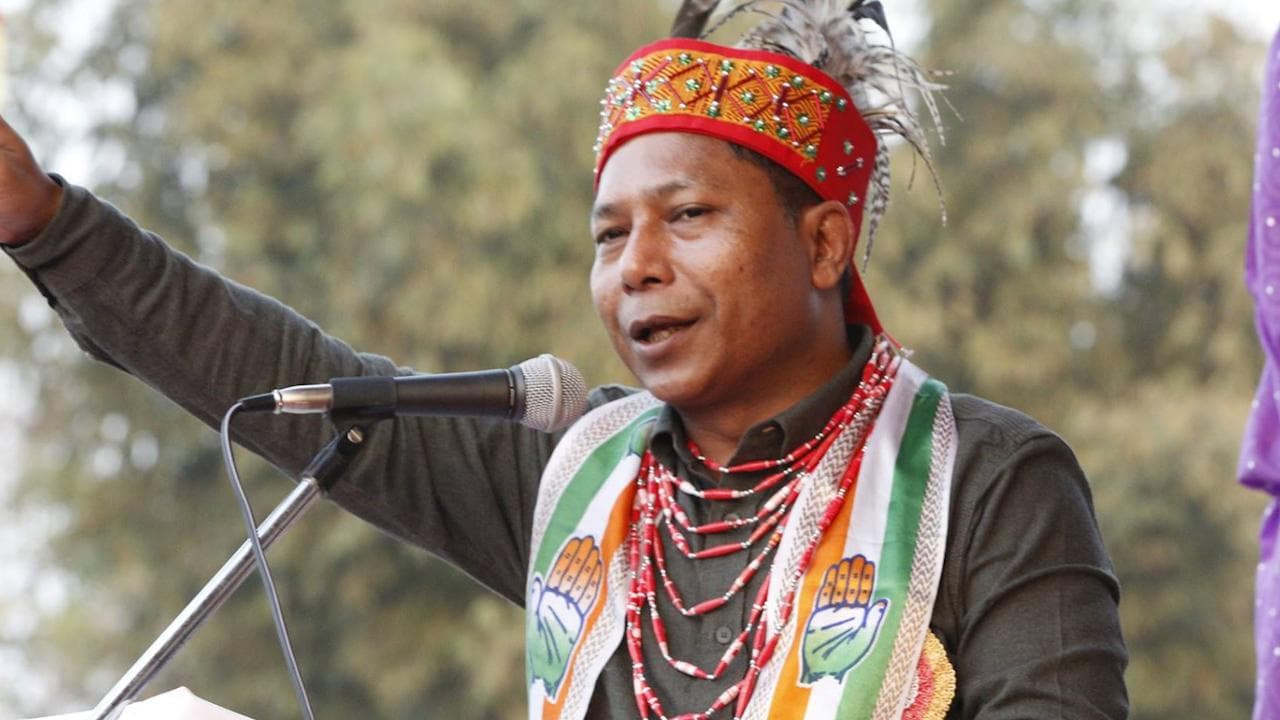 Mukul Sangma joins TMC: মেঘালয় কংগ্রেসে বড়ো ভাঙ্গন, হাত ছেড়ে ঘাসফুলে মুকুল সাংমা সহ ১২ বিধায়ক