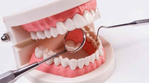 क्या बीमार मसूड़े बन सकते हैं खराब मेंटल हेल्थ का कारण? जानिये क्या कहती है रिसर्च