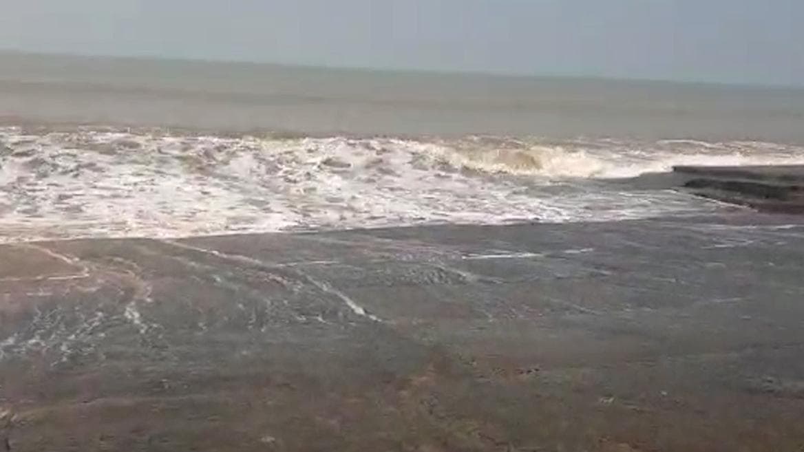 Cyclone Sitrang: বাংলার বুকে আছড়ে পড়তে চলেছে নতুন সাইক্লোন সিত্রাং