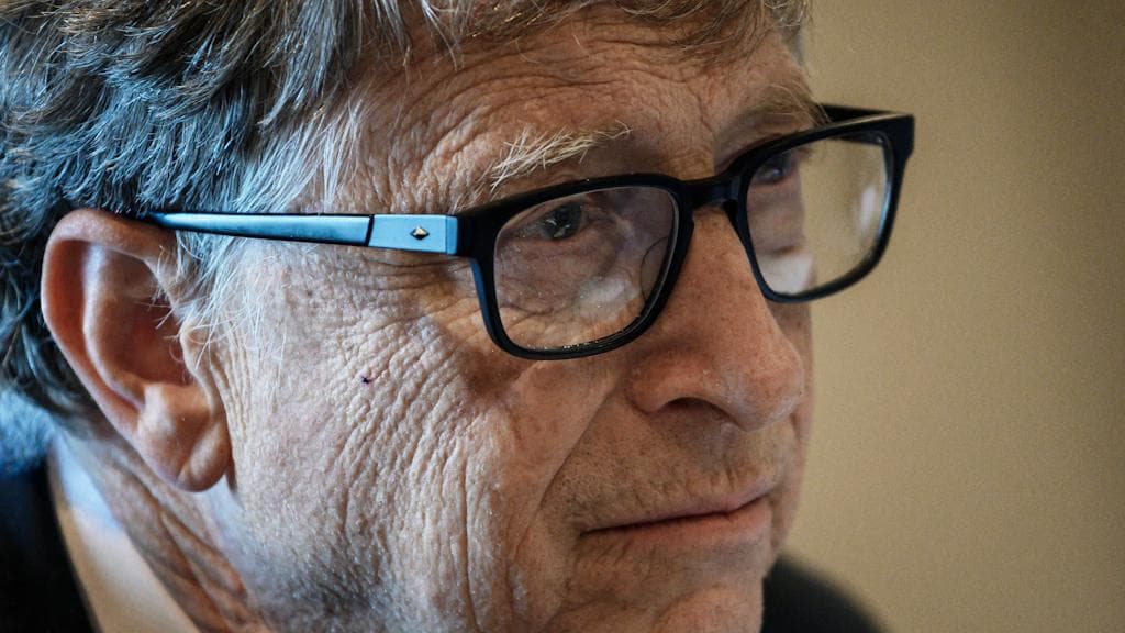 Microsoft says warned Bill Gates about flirting