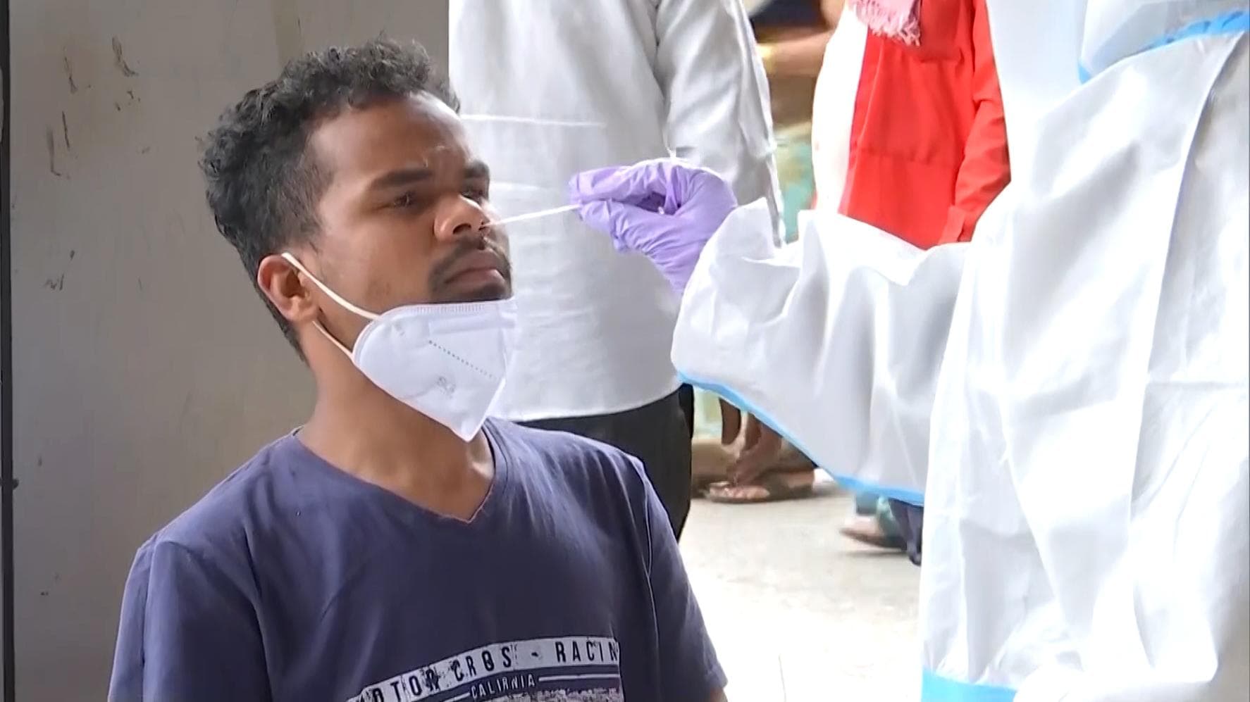 India's Omicron tally jumps to 1700, new Covid infections rise by 33,750 in 24 hours