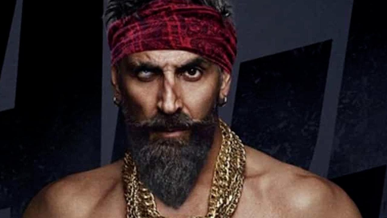 REVEALED: This is what went behind Akshay Kumar's 'stone eye' look in Bachchhan Paandey