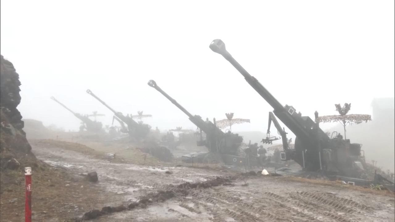  Arunachal Pradesh: LAC पर चीन की घुसपैठ और मिलिट्री ड्रिल! भारत ने सीमा पर किया बोफोर्स तैनात