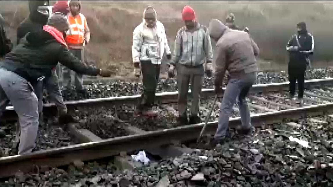 Blast at Dhanbad : ঝাড়খণ্ডের গিরিডিতে রেললাইনের উপর বিস্ফোরণ, সন্দেহের তির মাওবাদীদের দিকে