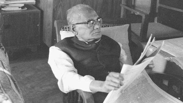 जानिए कौन थे 'संपूर्ण क्रांति' के जनक जयप्रकाश नारायण?