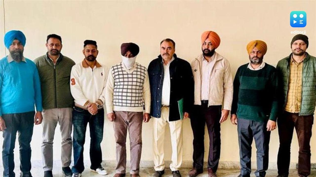 Punjab Vigilance Bureau Arrests Patwari Accepting Rs 20,000 Bribe