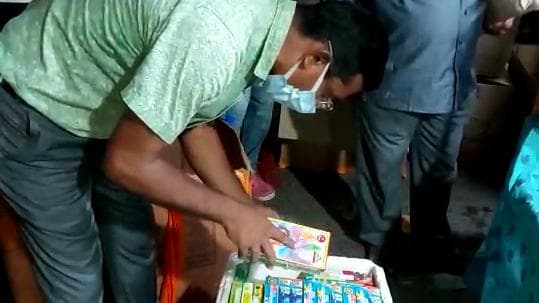 Bardhaman : কালীপুজোর আগে বর্ধমানে পুলিশি অভিযান, উদ্ধার ৪০ কেজি শব্দবাজি