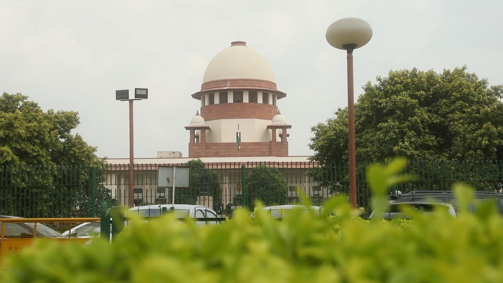 Pollution पर दिल्ली सरकार को SC की फटकार, कहा- पब्लिसिटी पर तो खूब खर्च करते हैं !