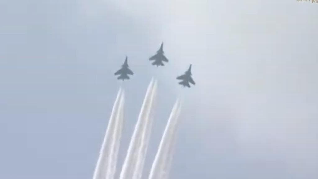Republic Day: Watch cockpit view of fighter jets during parade