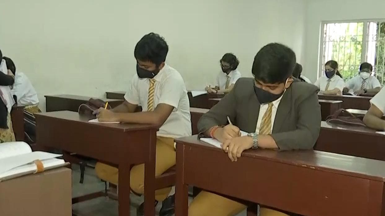 Madhyamik Exam 2022: কবে দেওয়া হবে মাধ্যমিকের অ্য়াডমিট কার্ড, জানাল মধ্যশিক্ষা পর্ষদ 