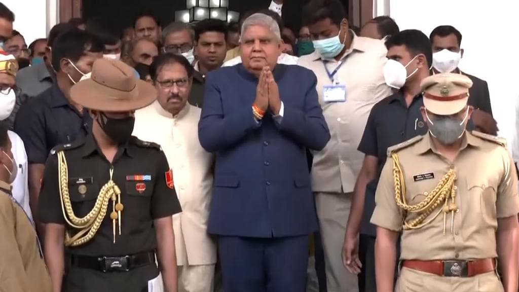 Jagdeep Dhankar: বিধানসভায় গোলমাল নিয়ে স্পিকারকে চিঠি রাজ্যপালের, কড়া জবাব দিলেন বিমান