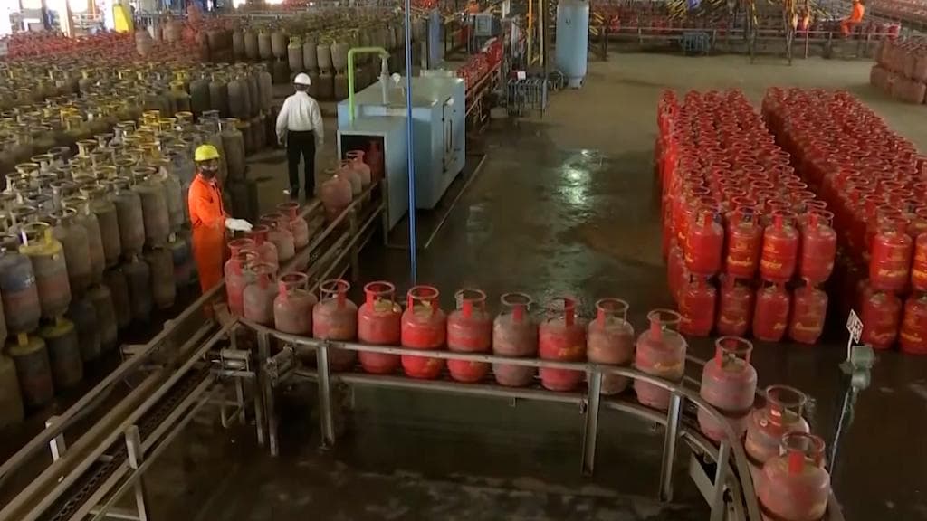 LPG cylinder price hike: Sharp hike of Rs 100 to kickstart December