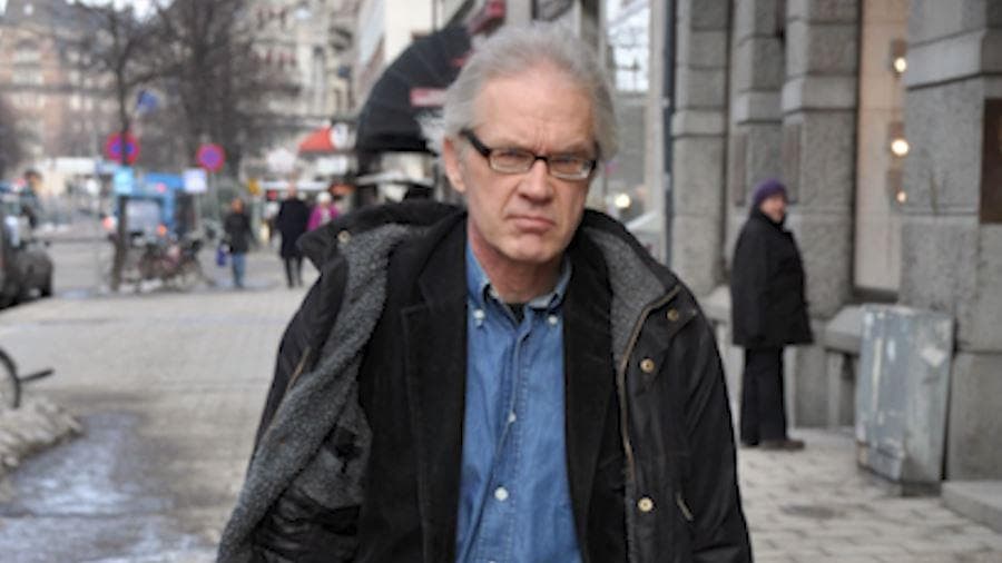 पैग़ंबर मोहम्मद का विवादित कार्टून बनाने वाले स्वीडिश कार्टूनिस्ट की सड़क दुर्घटना में मौत 