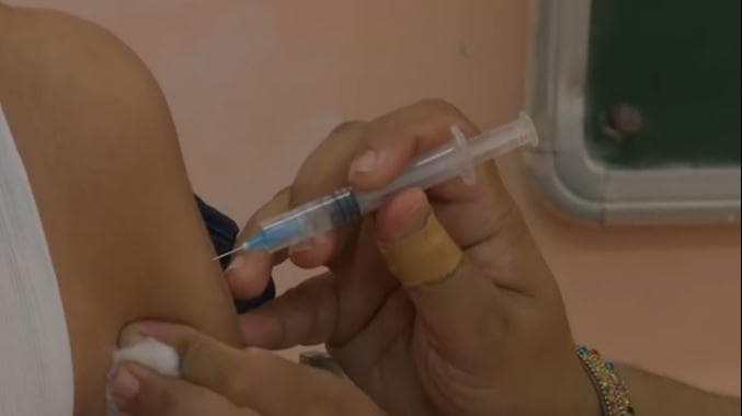 Covid Vaccination: 15 से 18 साल के बच्चों का वैक्सीनेशन शुरू, 8 लाख से ज्यादा ने कराया रजिस्ट्रेशन