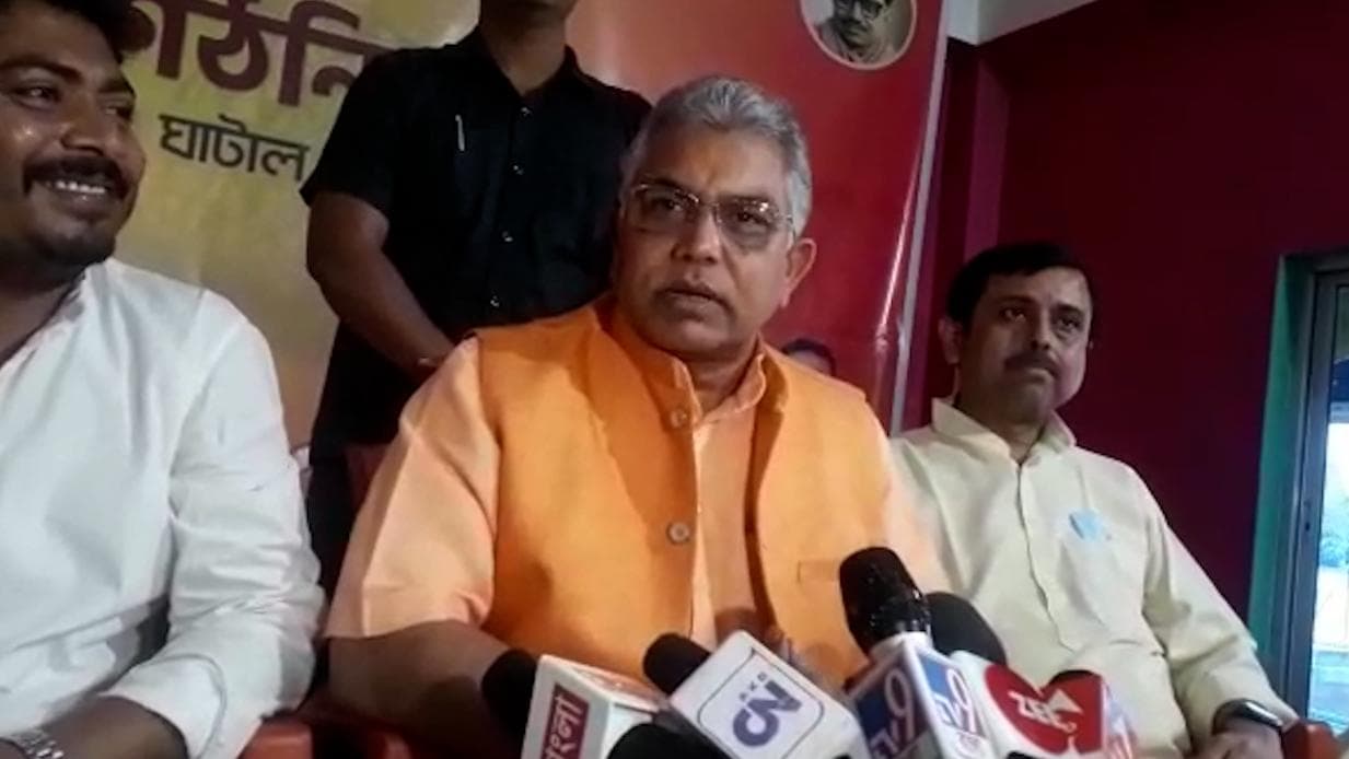 Dilip Ghosh: 'দিদিমণির উল্টোপাল্টা হিন্দিতে বন্ধ হল অখিলেশের দোকান', কটাক্ষ দিলীপের