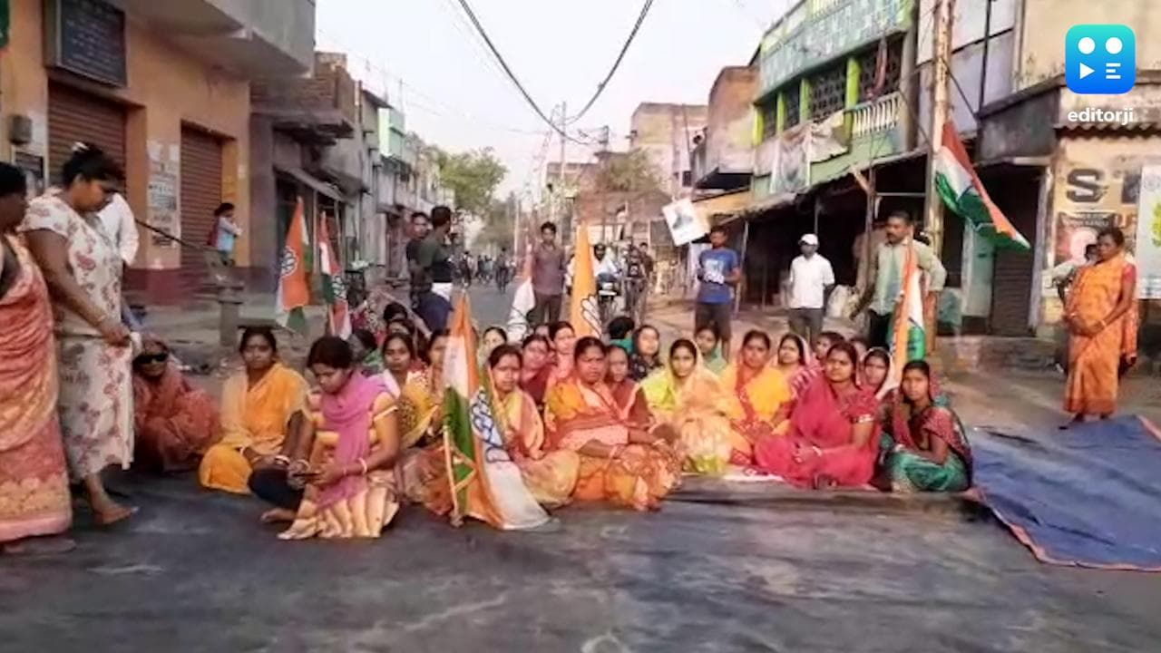 Jhalda Strike : কংগ্রেসের ডাকা ১২ ঘণ্টার বনধের প্রভাব ঝালদার সর্বত্র, পথ অবরোধ মহিলা কংগ্রেস কর্মীদের 