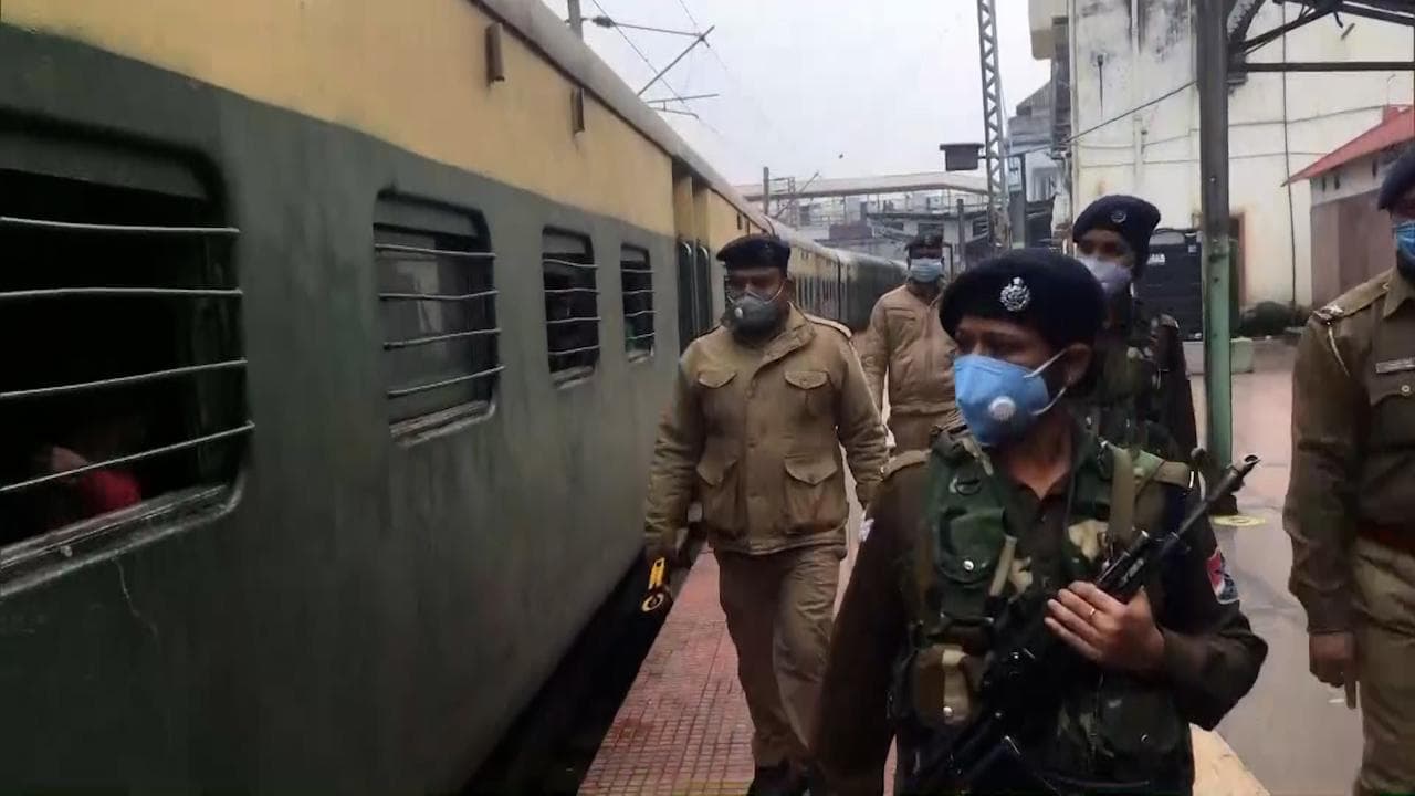 Republic Day 2022 : প্রজাতন্ত্র দিবস উপলক্ষে কড়া নিরাপত্তার ছবি রাজ্যজুড়ে 