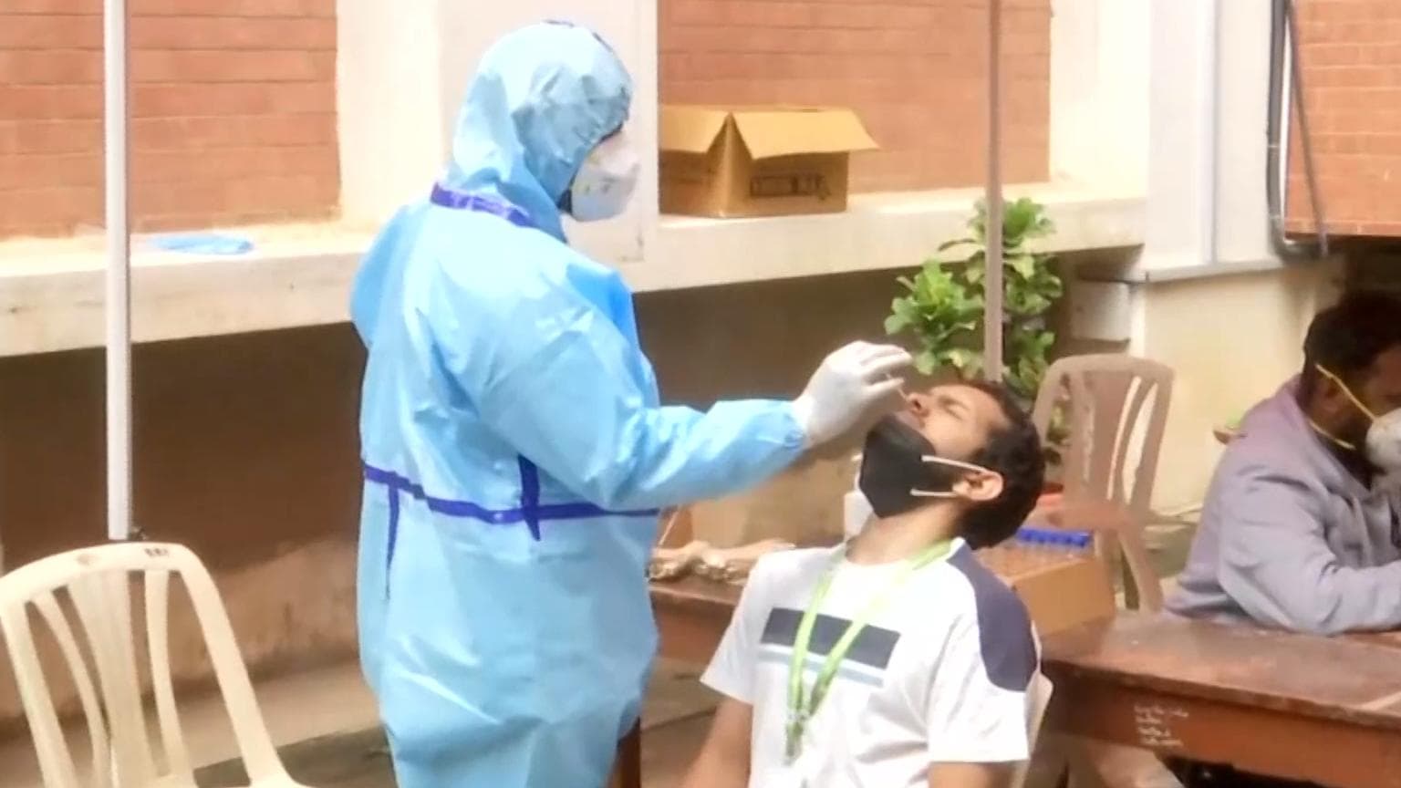 West Bengal Covid-19: বিরাট স্বস্তি! বেশ কিছুটা কমল রাজ্যের করোনা সংক্রমণ