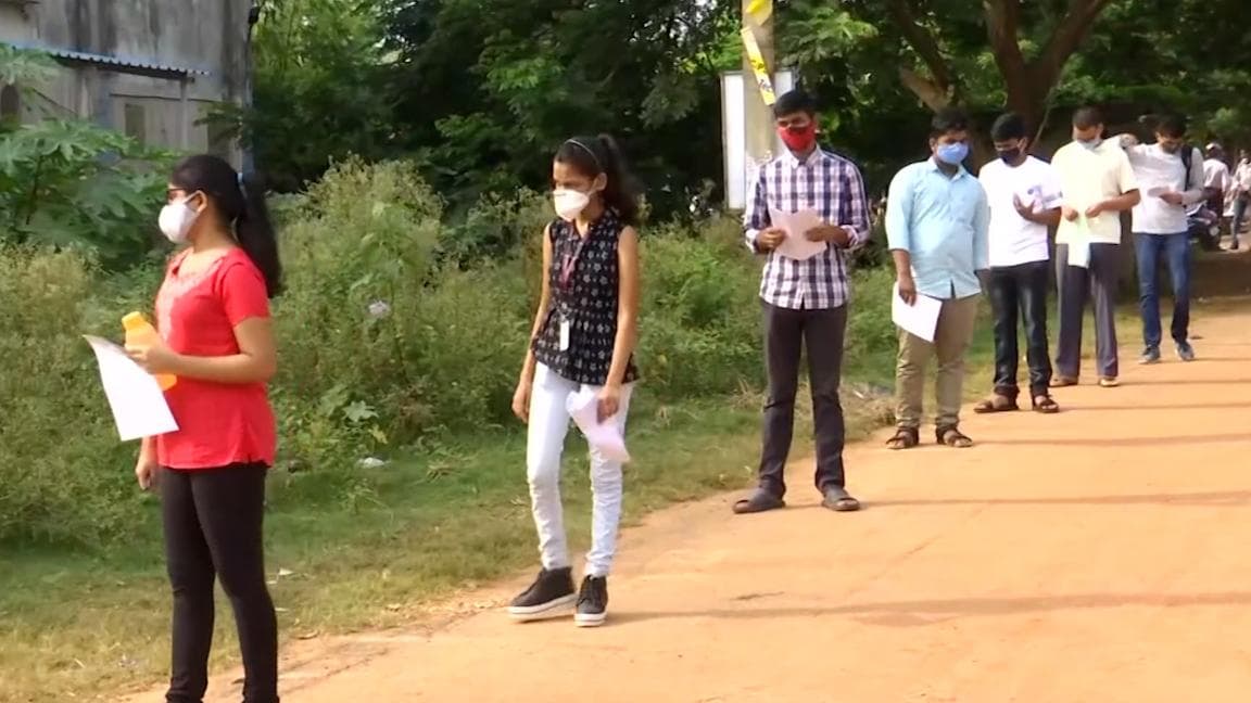 Cyclone Jawad: জাওয়াদ সাইক্লোনের সতর্কতা, ওড়িশা-অন্ধ্রে বাতিল হল UGC-NET পরীক্ষা