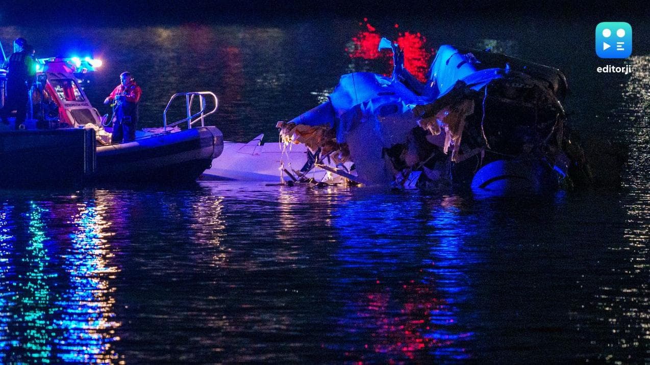 Plane carrying 64 collides with helicopter, crashes in Washington