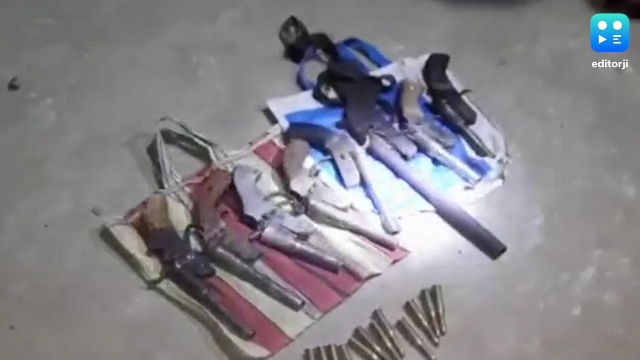 Magrahat News: বন্দুক হাতে সোশাল মিডিয়ায় ভিডিও পোস্ট, গ্রেফতার মগরাহাটের যুবক, উদ্ধার বিপুল অস্ত্র