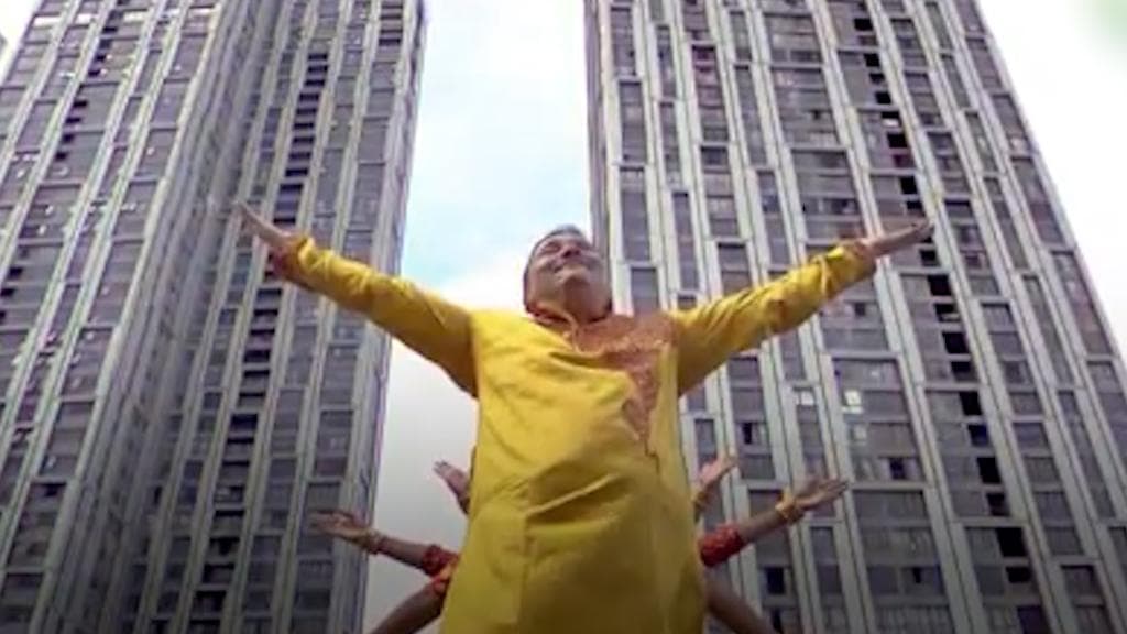 Madan Mitra: হাতে তানপুরা, চোখে সানগ্লাস, মমতাকে নিয়ে পুজোর গান 'কালারফুল বয়' মদনের