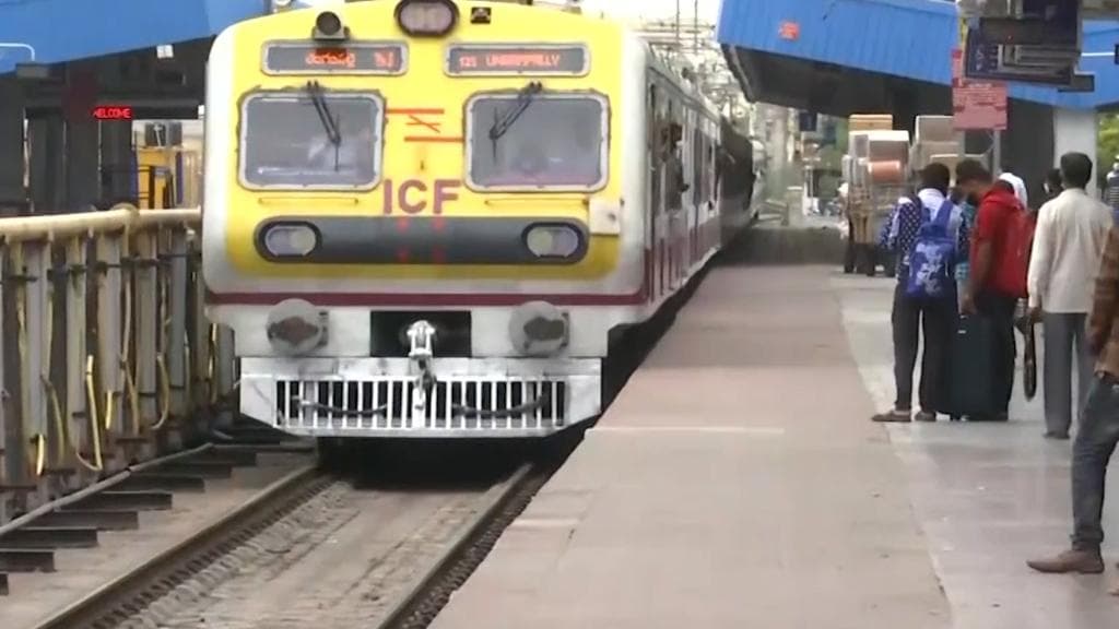 Cyclone Gulab: গুলাবের আশঙ্কায় বাতিল একাধিক দূরপাল্লার ট্রেন, জেনে নিন কোন কোন ট্রেন বাতিল