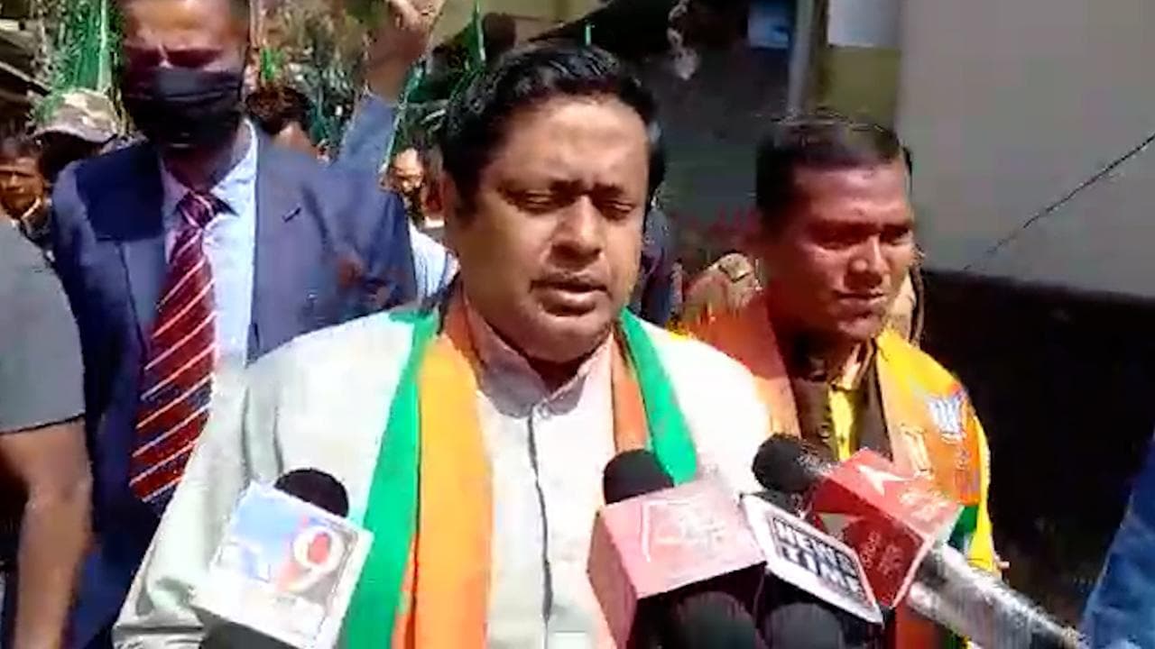 BJP Campaign: ঢাক-ঢোল বাজিয়ে প্রচার শুরু বিজেপির, দমদমে প্রার্থীদের সমর্থনে রাজ্য সভাপতি সুকান্ত মজুমদার 