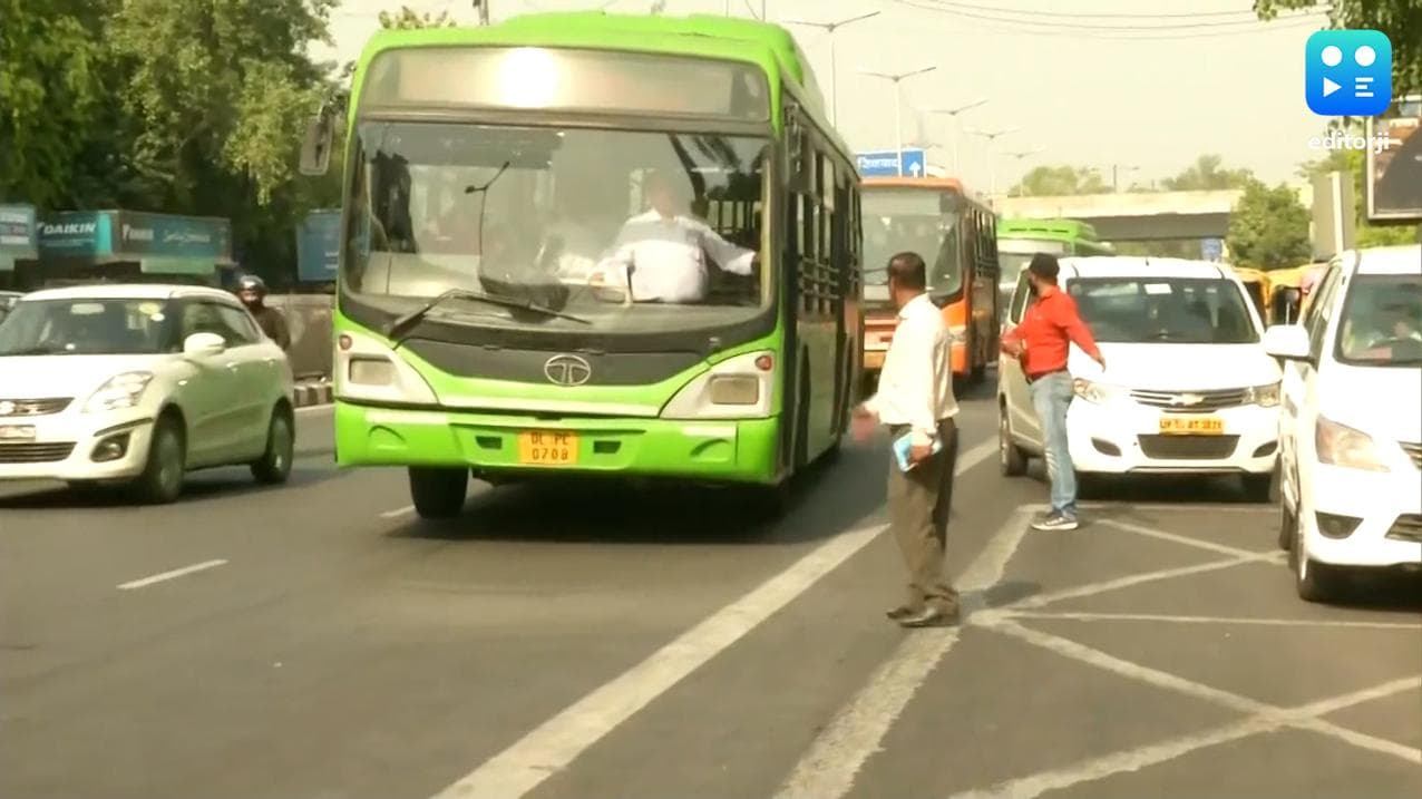 Delhi मेट्रो और बसों में अब खड़े होकर भी कर सकेंगे सफर, प्रदूषण रोकने की कोशिश के तहत DDMA ने लिया फैसला