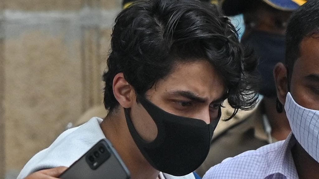 Aryan Khan: জামিন পেলেন আরিয়ান, দীপাবলির আগেই ঘরে ফিরবেন শাহরুখ -পুত্র 