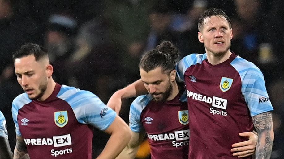 Premier League: Bottom dwelling Burnley restricts Manchester United to 1-1 draw