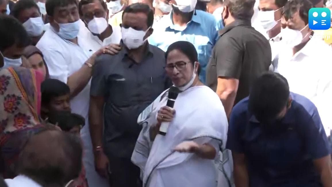 Mamata Banerjee: অগ্নিদগ্ধ বগটুই গ্রামে মমতা বন্দ্যোপাধ্যায়, আনারুলকে গ্রেফতারের নির্দেশ