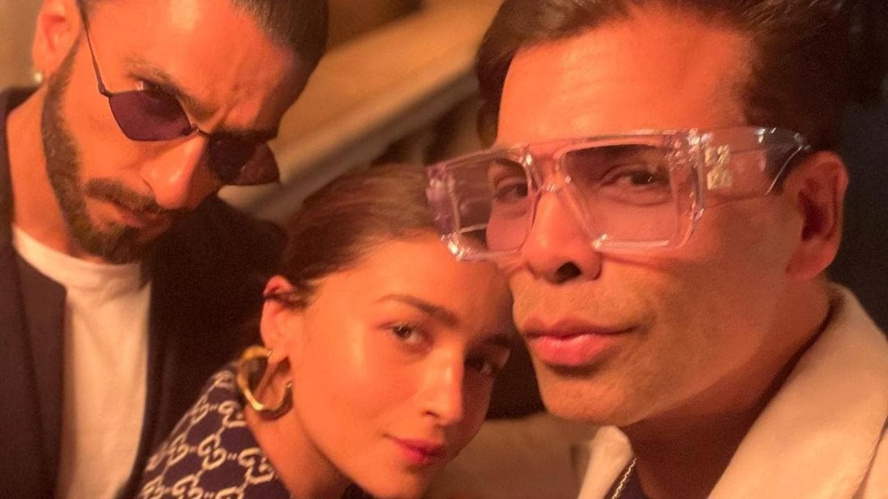 Ranveer Singh और Alia Bhatt के साथ दिल्ली में नाइट आउट करते दिखे Karan Johar, वायरल हुईं तस्वीरें