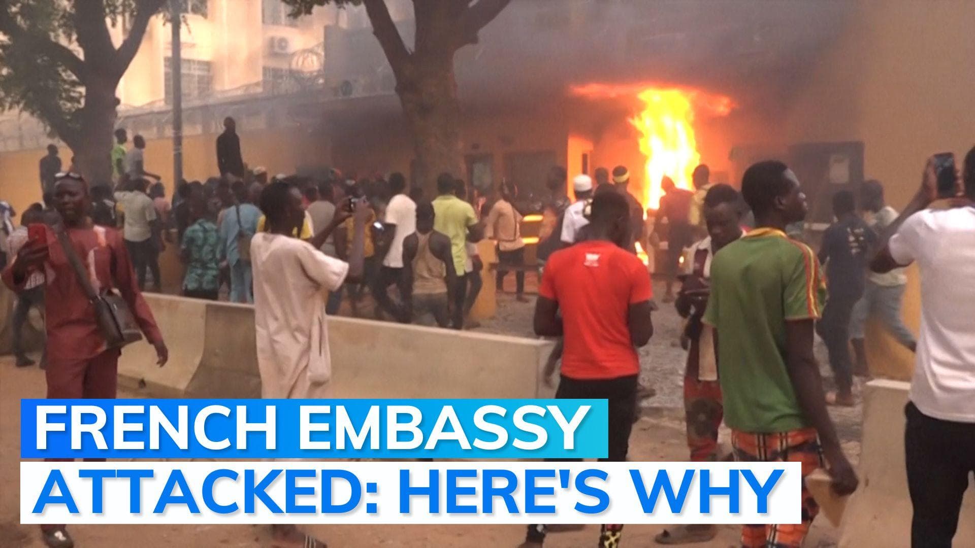 On camera: protesters attack French Embassy in Burkina Faso after coup