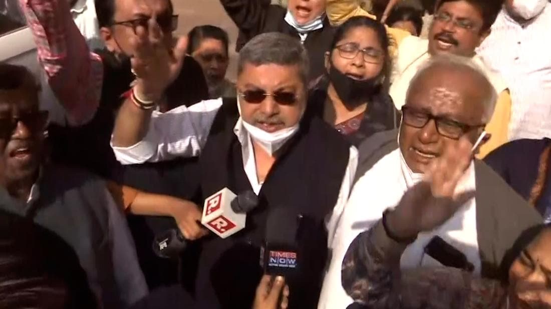 TMC Protest in Delhi: ত্রিপুরা নিয়ে তৃণমূলের আবেদন খারিজ, অমিত শাহের দফতরের বাইরে ধর্না তৃণমূল সাংসদদের 