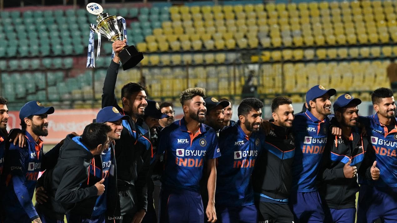 IND vs SL 3rd T20: ১৯ বল বাকি থাকতেই টি২০ সিরিজ পকেটে পুরে নিল ভারত, লজ্জার হার শ্রীলঙ্কার