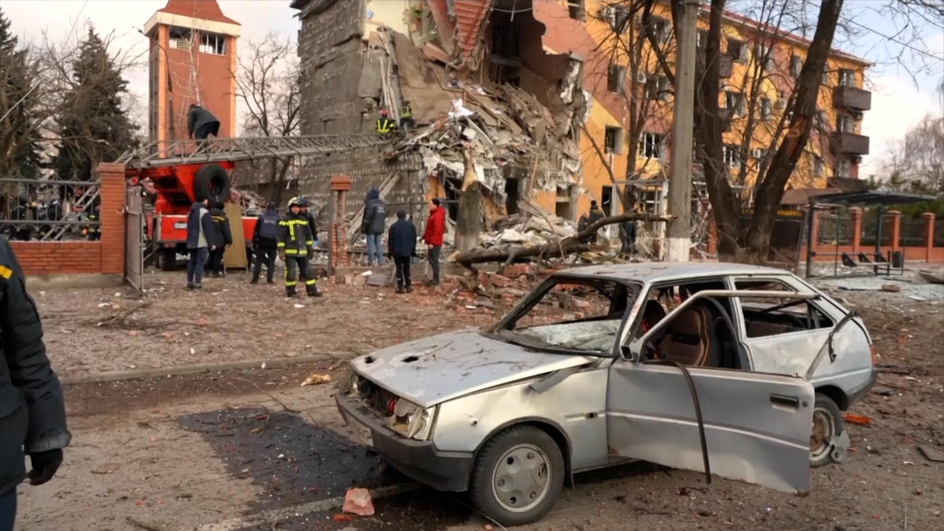 Ukraine War: Anger over hospital attack, talks with Russia stuck, Kyiv almost empty