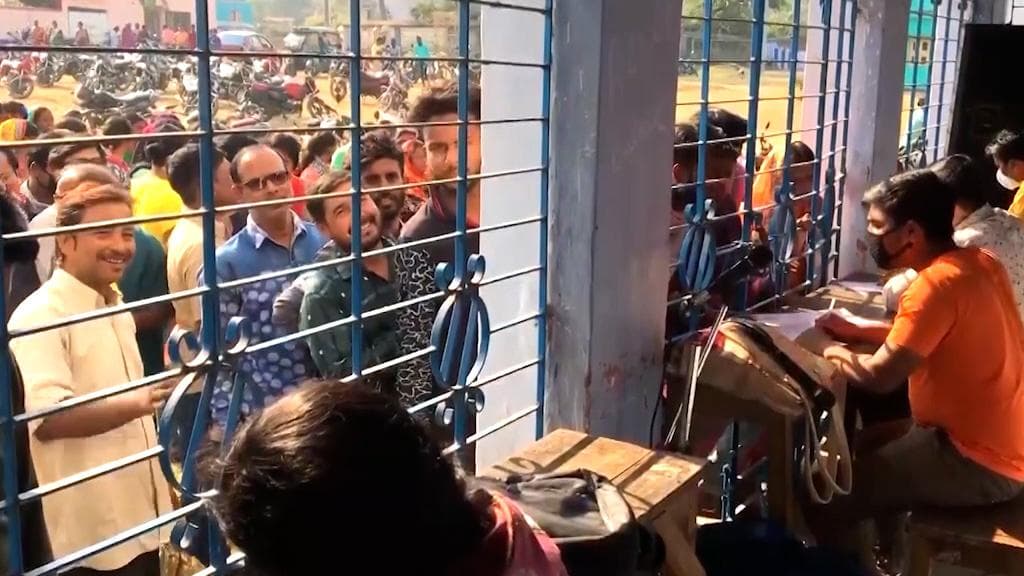 Duare Sarkar: নতুন বছরে 'দুয়ারে সরকার' এর ক্যাম্পেই মিলতে পারে করোনা টিকা