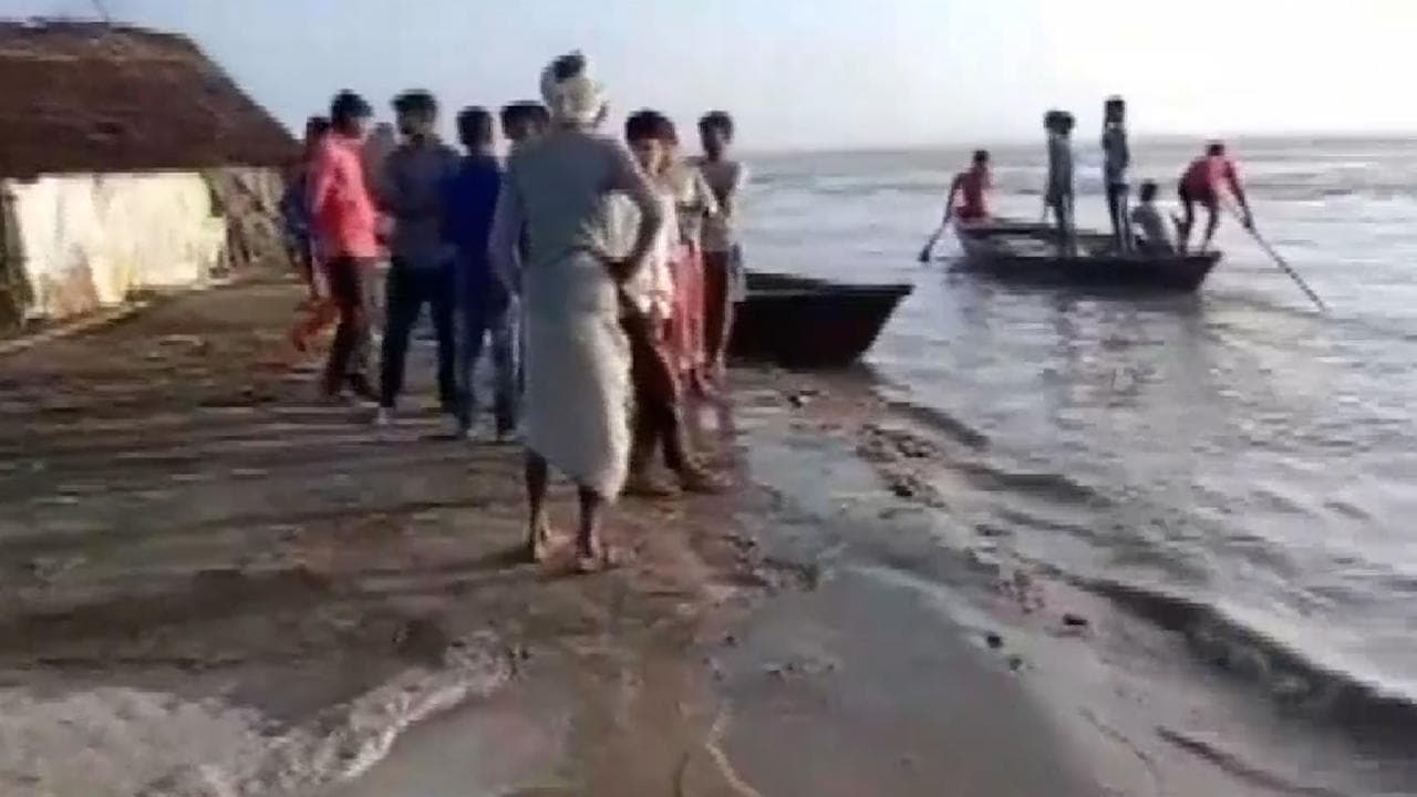 Lakhimpur Kheri में घाघरा नदी मे बड़ा हादसा, 2 नाव डूबने से कई लोग लापता हुए : रिपोर्ट्स 