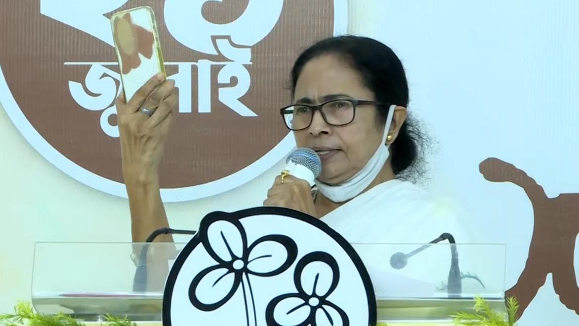 'Spy-giri chal raha hai': Mamata hits out at Centre over Pegasus spyware report