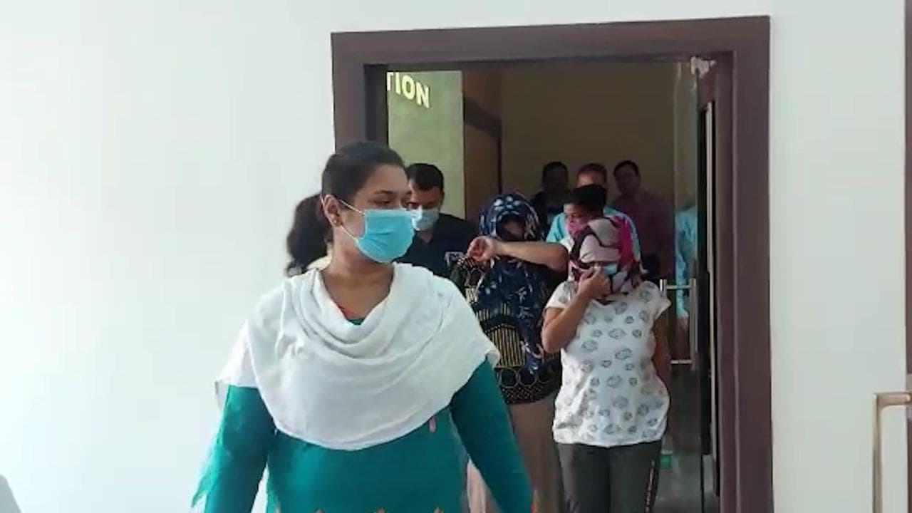 Fraud Case : সোশ্যাল মিডিয়ায় প্রতারণার ছক, দিল্লি থেকে গ্রেফতার দুই মহিলা-সহ ৫ 