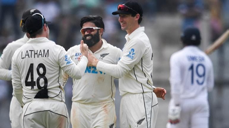 एक पारी में 10 विकेट लेकर इतिहास रचने वाले एजाज पटेल हुए न्यूजीलैंड की टेस्ट टीम से बाहर