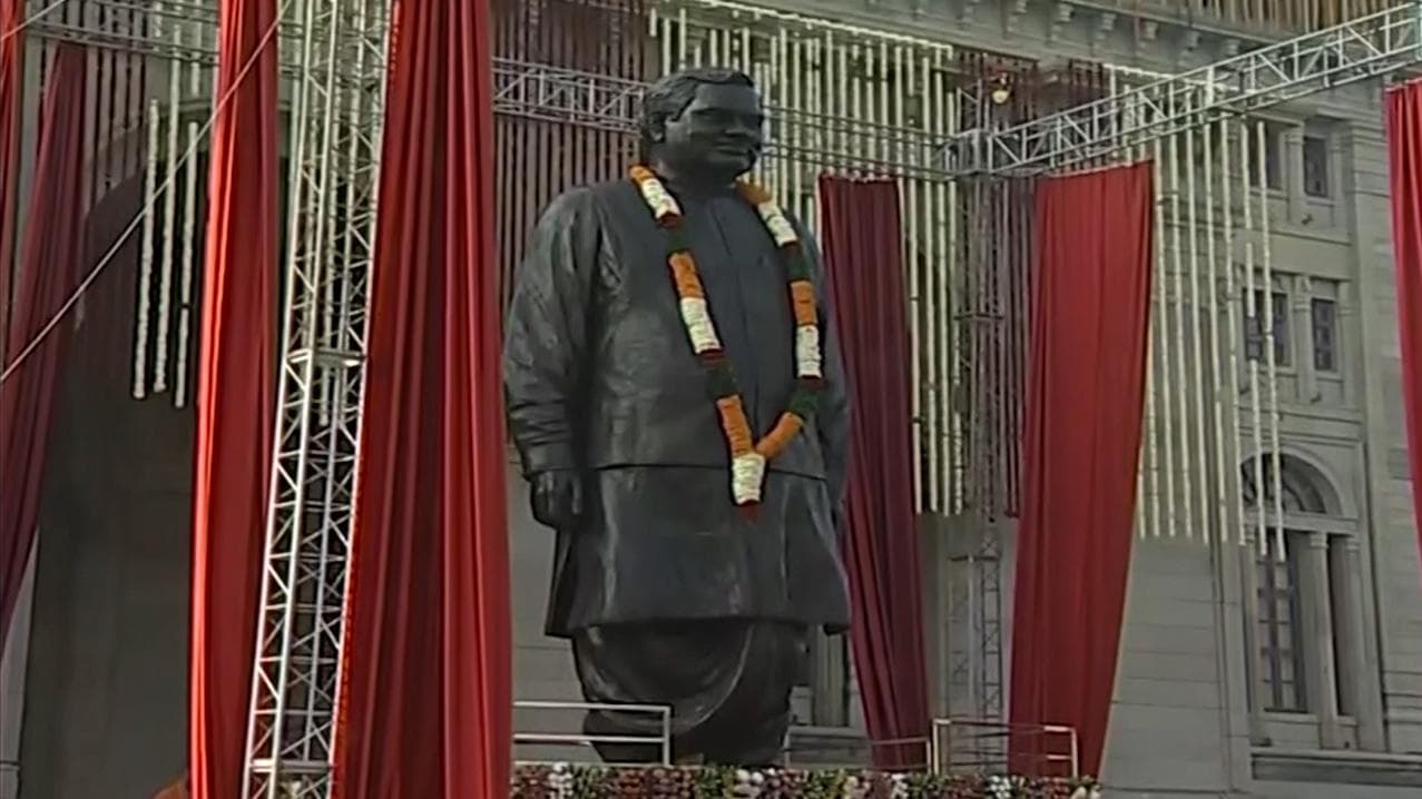 अब बदलेगा यमुना एक्सप्रेस-वे का भी नाम, अटल बिहारी वाजपेयी एक्सप्रेस-वे हो सकता है