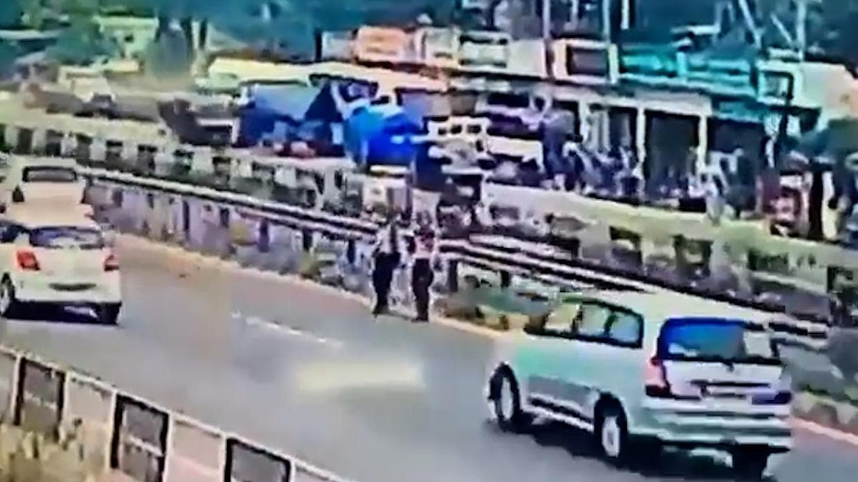 Video: जालंधर में इंस्पेक्टर ने अपनी कार से दो लड़कियों को रौंदा, एक की मौके पर मौत