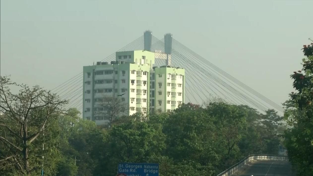 West Bengal Weather Update: নভেম্বরের মাঝামাঝিতে এসেও শীতের দেখা নেই বঙ্গে, সোমবার থেকে বৃষ্টির সম্ভাবনা